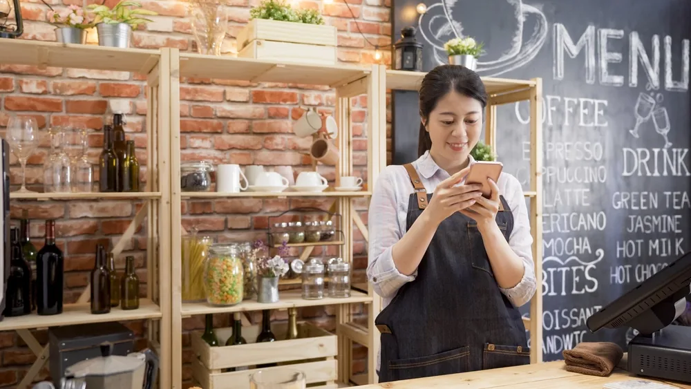 Why Gen Z Restaurant Workers Demand Instant Tip Access